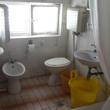 Ivka Apartamento *